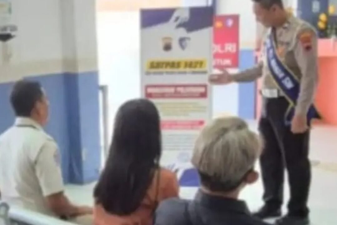 Polantas Menyapa: Lewat Polantas Menyapa, Satlantas Semarang Edukasi Masyarakat Soal Pembuatan SIM